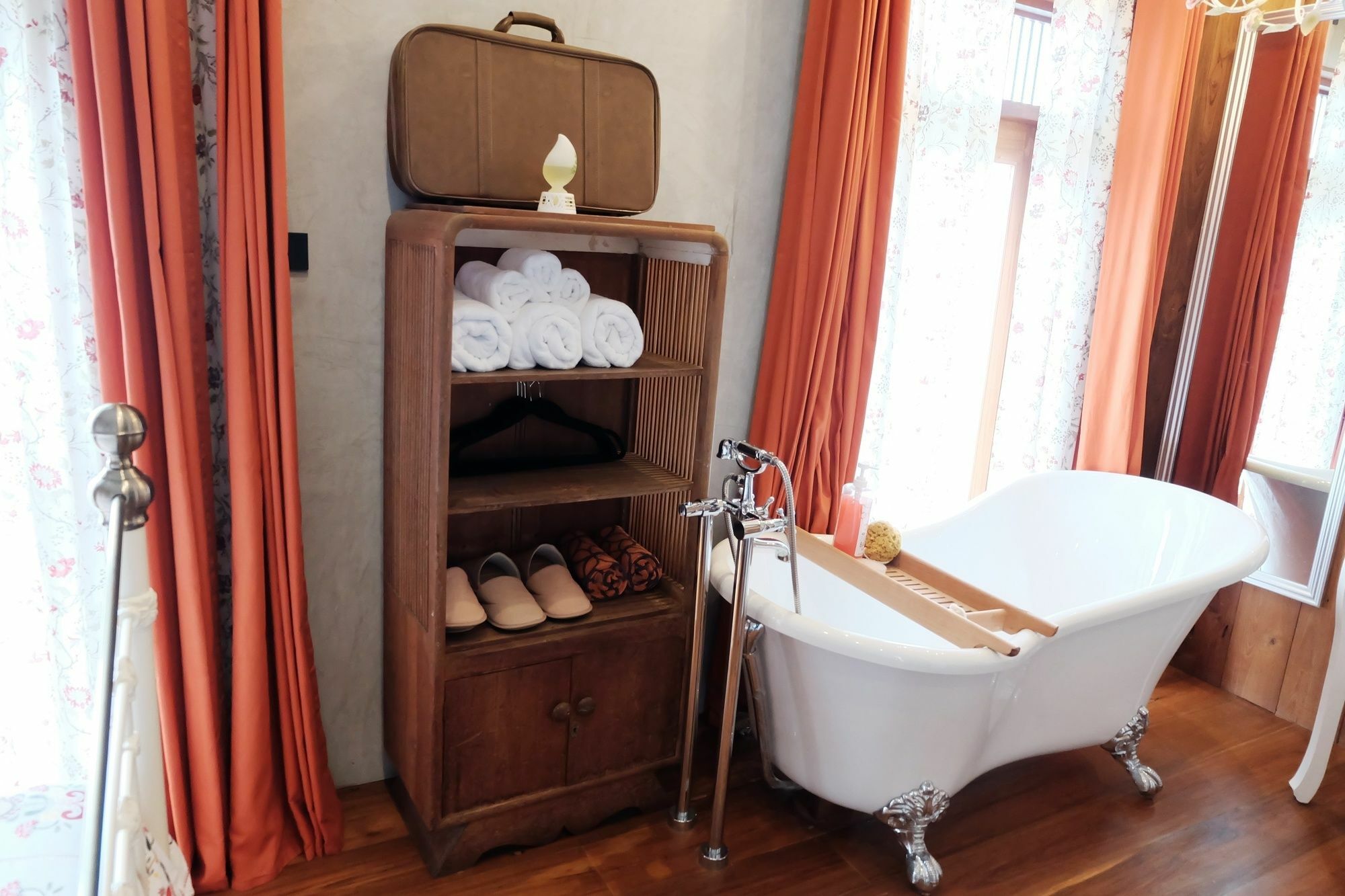 Roomquest Rimrabeang At Amphawa Eksteriør bilde