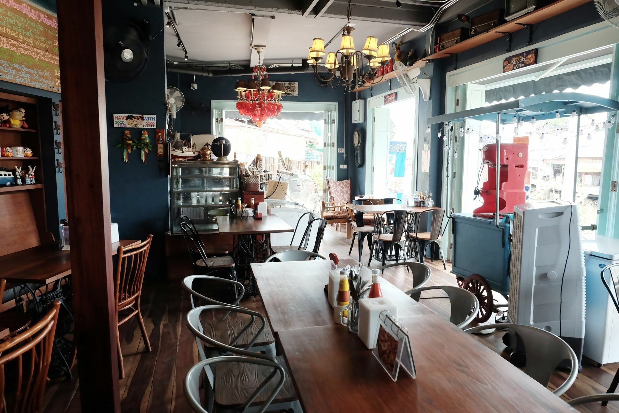Roomquest Rimrabeang At Amphawa Eksteriør bilde